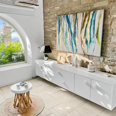 Villa Scenic View Mae With Shared Swimming Pool