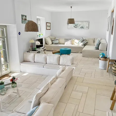 Scenic View Mae With Shared Swimming Pool Villa