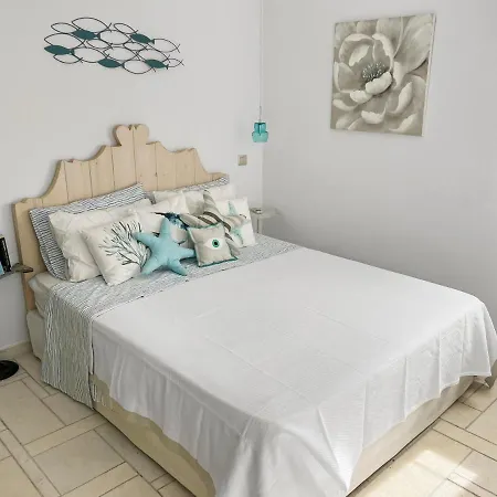 Villa Scenic View Mae With Shared Swimming Pool